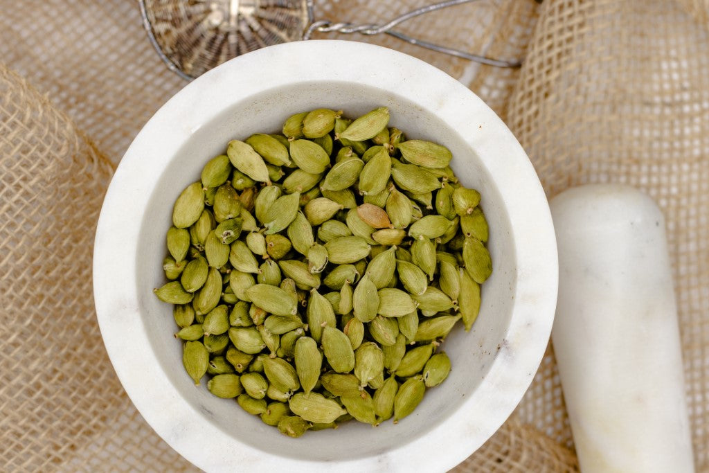 Cardamon Seeds are a medicinal spiced use in Ayurvedic Medicine. Aids Digestion.
